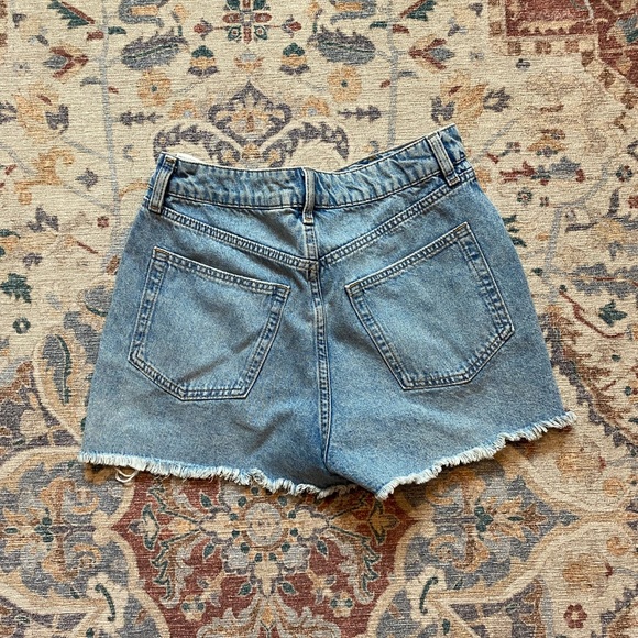 Denim mom jean short cutoffs - Picture 2 of 2